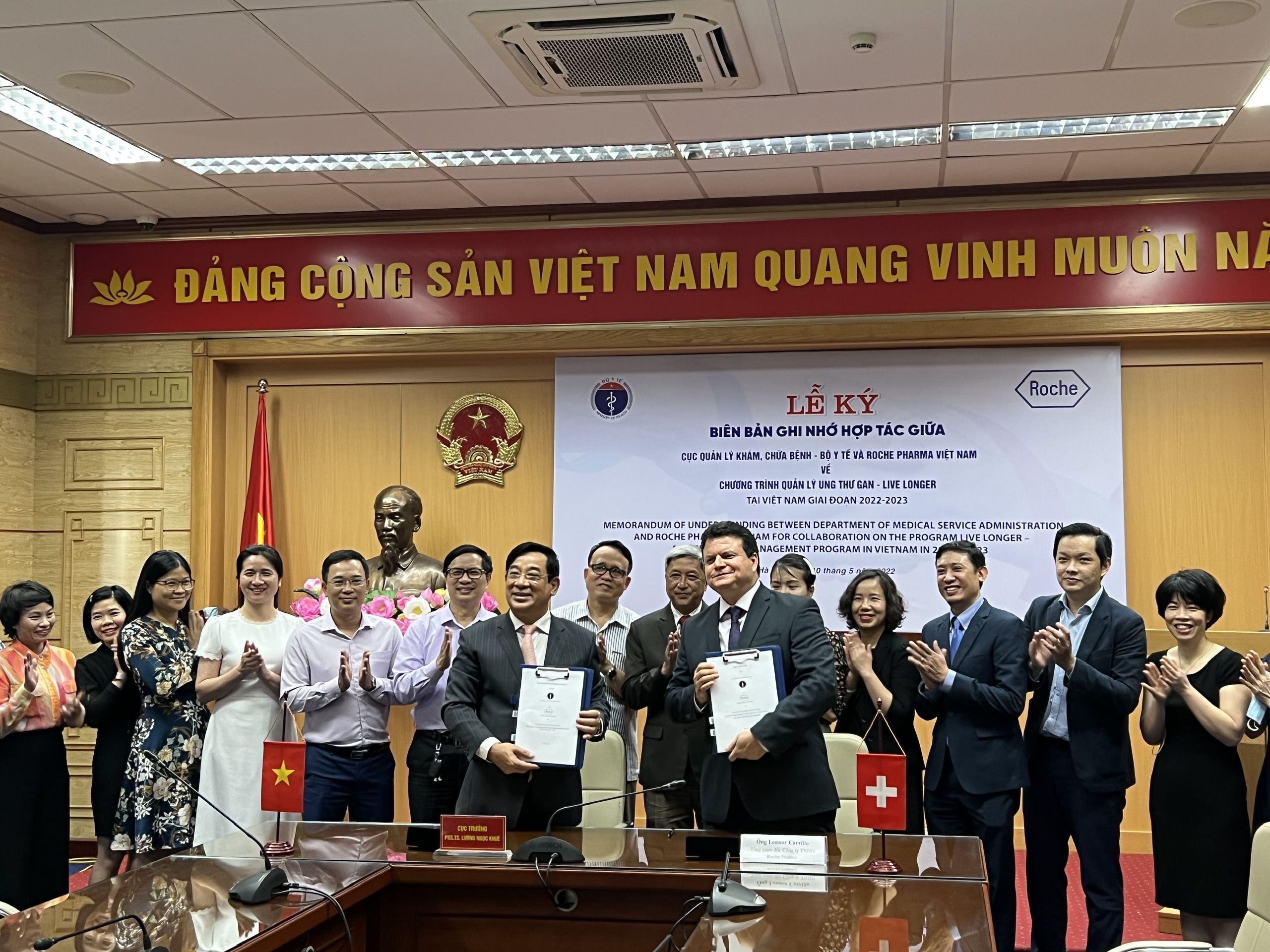 Ký biên bản ghi nhớ hợp tác về Chương trình Quản lý ung thư gan – Live Longer tại Việt Nam