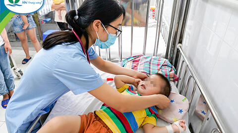 Tăng cường công tác truyền thông, khám, phân loại, thu dung, điều trị và kiểm soát lây nhiễm sởi trong cơ sở khám bệnh, chữa bệnh