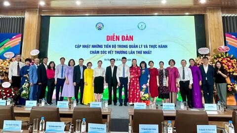 Ngày Điều dưỡng Việt Nam (26/10): Cập nhật các tiến bộ khoa học trong chăm sóc vết thương cho người bệnh