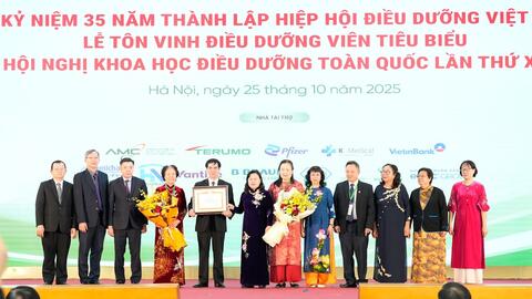 Đội ngũ điều dưỡng: Giỏi chuyên môn, chuyên nghiệp trong thời đại chuyển đổi số