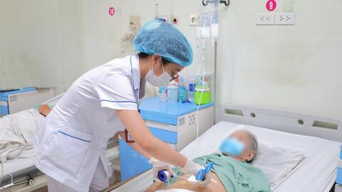 Bộ Y tế yêu cầu khẩn trương xác minh thông tin “Muốn nhanh phải kẹp tiền vào sổ” tại Bệnh viện E