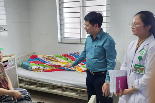 Tăng cường công tác truyền thông, khám, phân loại, thu dung, điều trị và kiểm soát bệnh tay chân miệng