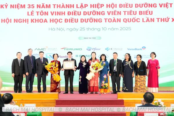 Đội ngũ điều dưỡng: Giỏi chuyên môn, chuyên nghiệp trong thời đại chuyển đổi số