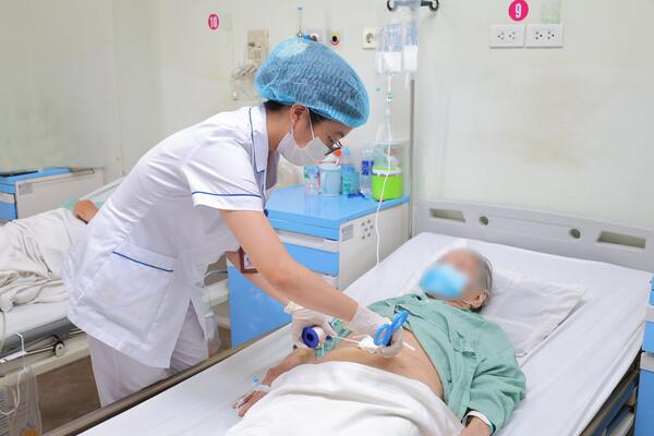 Bộ Y tế yêu cầu khẩn trương xác minh thông tin “Muốn nhanh phải kẹp tiền vào sổ” tại Bệnh viện E