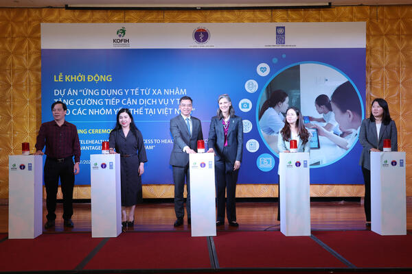 Bộ Y tế thí điểm hướng dẫn khám bệnh, chữa bệnh từ xa